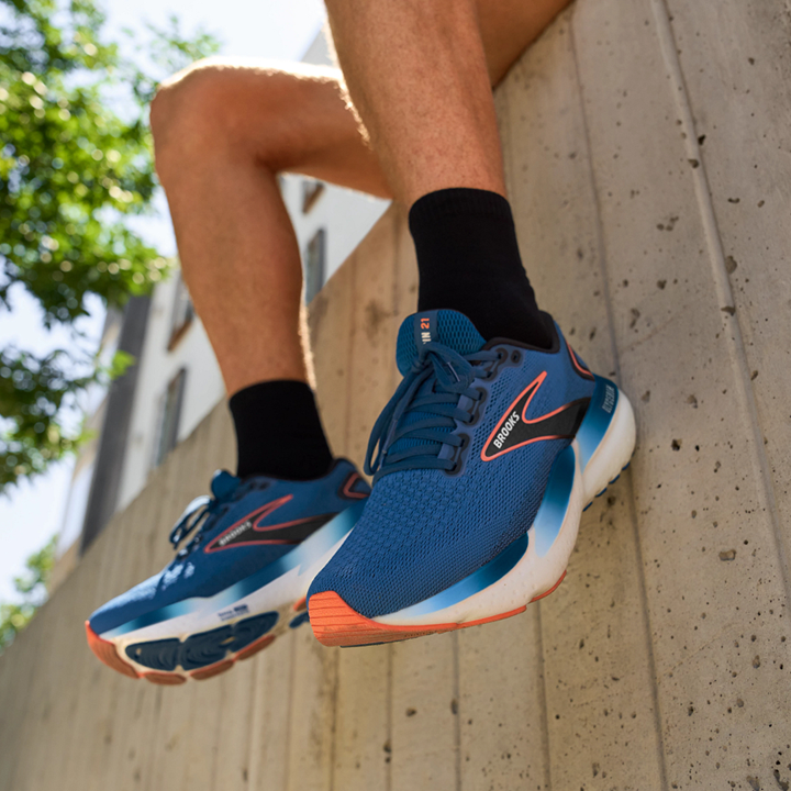 Brooks runners sale clearance ireland