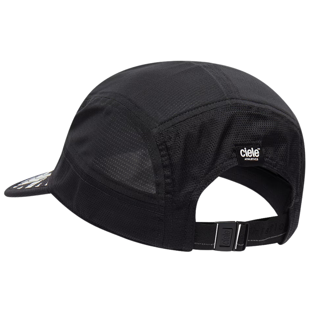 Ciele FSTCapSC-Classic-Cside-Whitaker | Whitaker | CA-0079-BK002 | The Run Hub