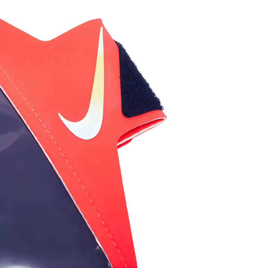 Nike Lean Armband Bright Crimson Cave Purple The Run Hub