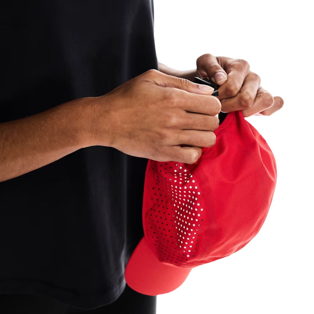 ON Running Lightweight Cap | Red | 301.01769 | The Run Hub