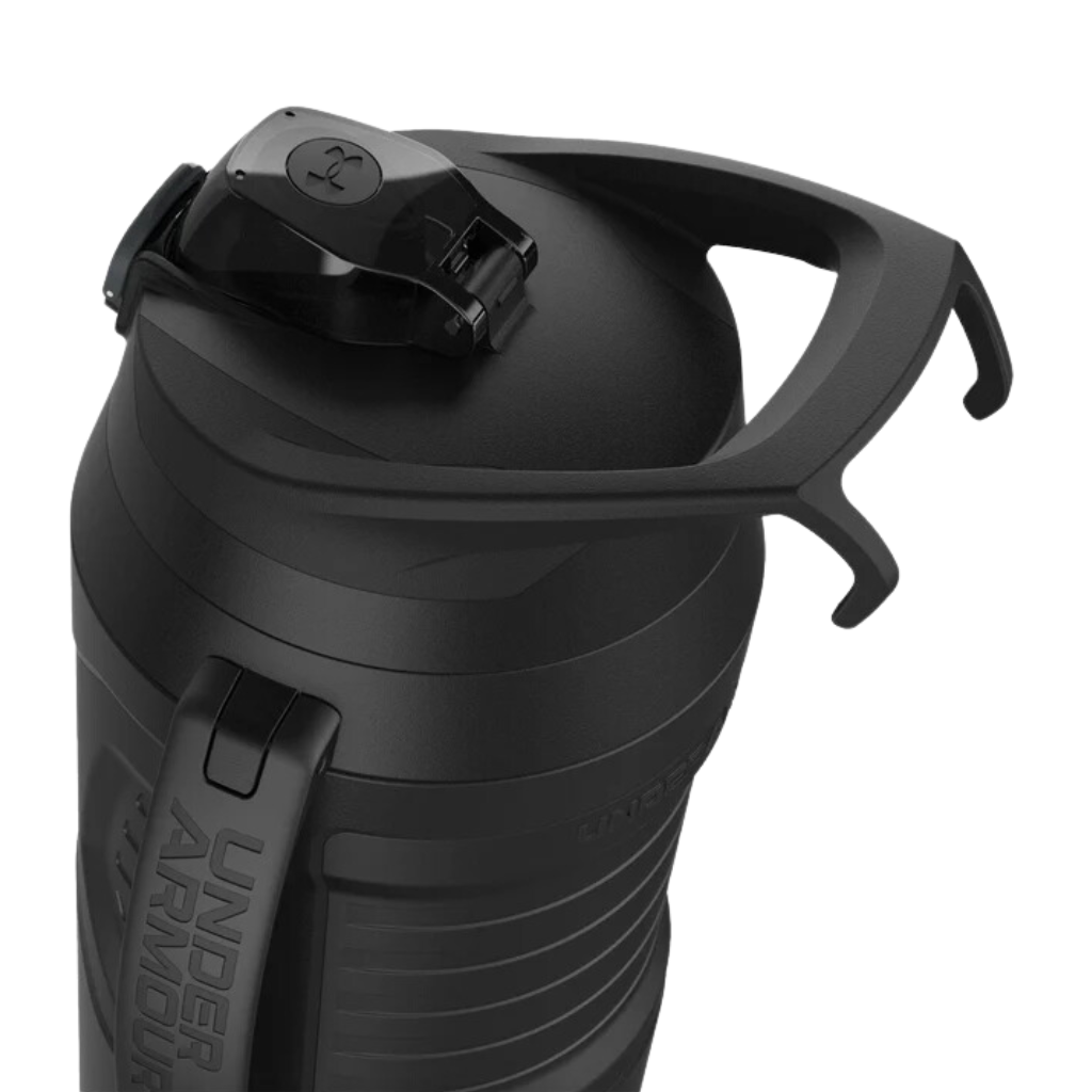 Bottle 1900ml SD UA70020-JGR-1L900 U UA 64OZ PLAYMAKER JUG JET GREY UA PLAYMAKER JUG 1.9L JG Jet Grey €13.50 €27.00