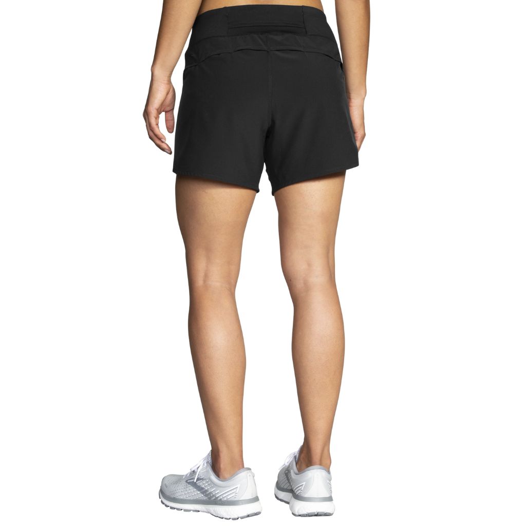 BROOKS Women's Chaser 5" Shorts | Black | 221465 | The Run Hub 